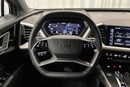 harmaa Audi Q4 e-tron 2024 kuva 14.