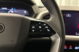 harmaa Audi Q4 e-tron 2024 kuva 16.
