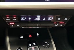harmaa Audi Q4 e-tron 2024 kuva 21.