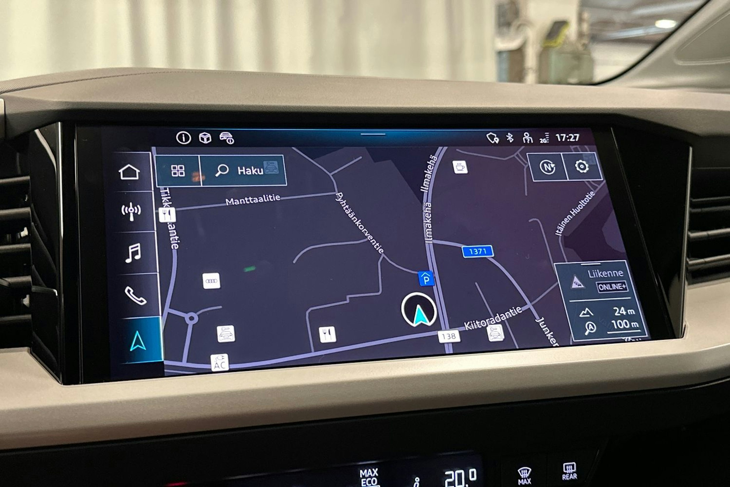 harmaa Audi Q4 e-tron 2024 kuva 23.
