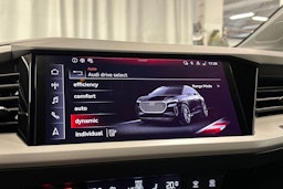 harmaa Audi Q4 e-tron 2024 kuva 25.