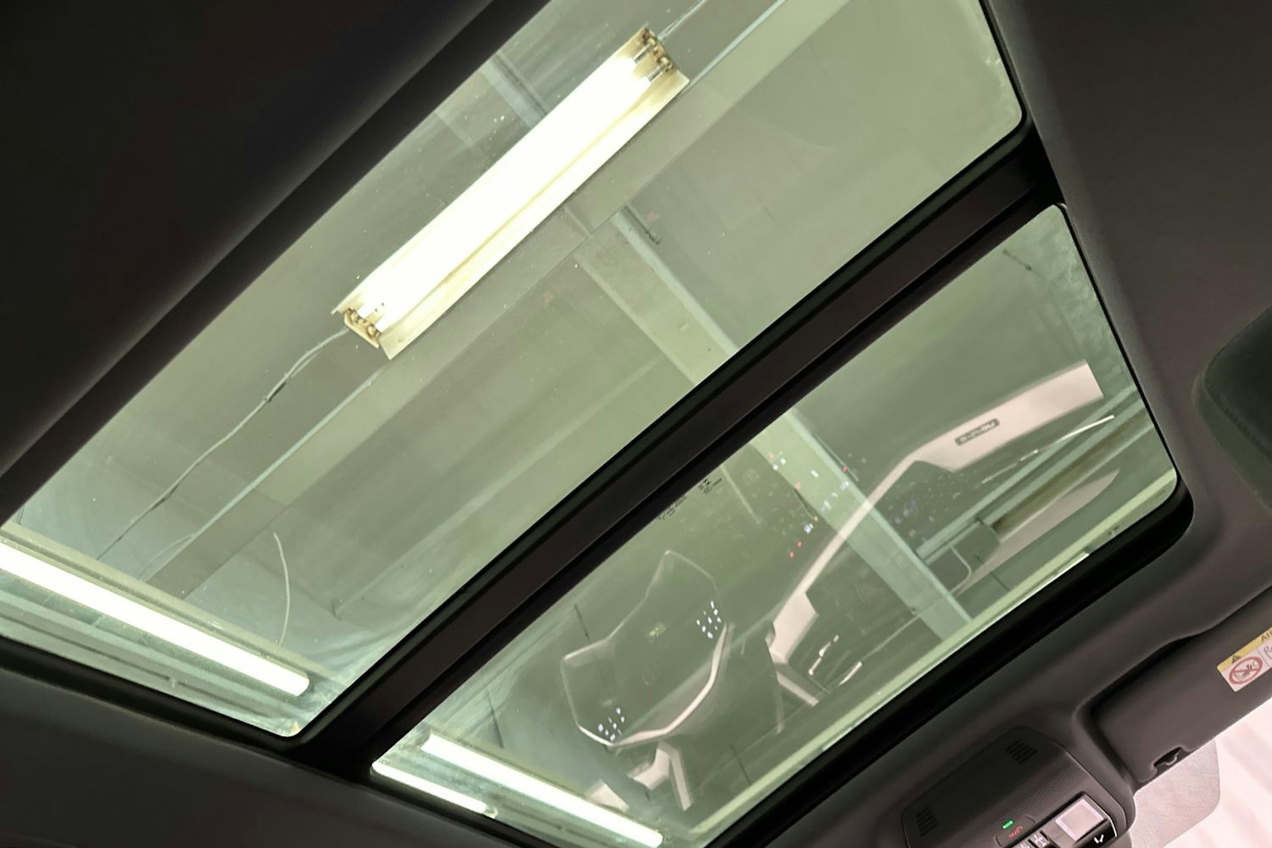 valkoinen Audi Q4 e-tron 2024 kuva 15.