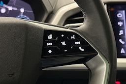 valkoinen Audi Q4 e-tron 2024 kuva 20.