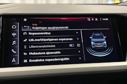 valkoinen Audi Q4 e-tron 2024 kuva 26.
