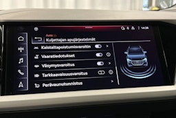 valkoinen Audi Q4 e-tron 2024 kuva 28.