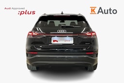 musta Audi Q4 e-tron 2024 kuva 3.