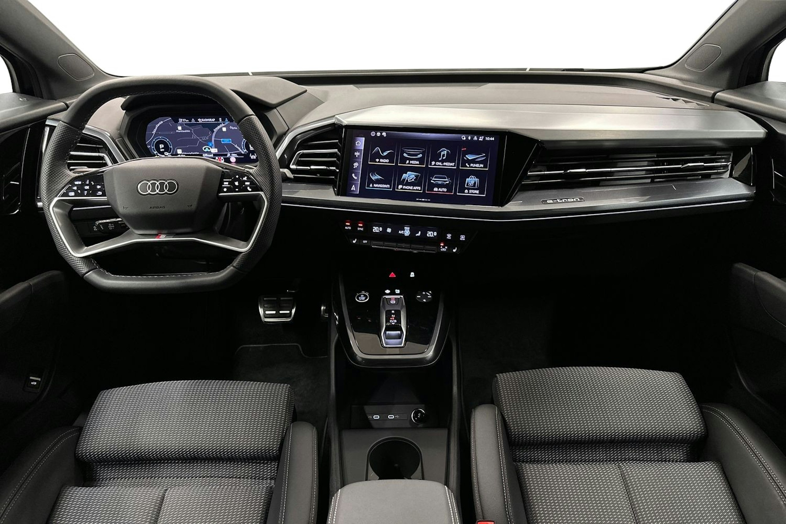 musta Audi Q4 e-tron 2024 kuva 9.
