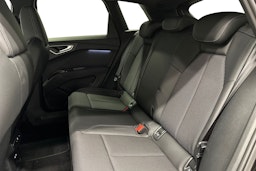 musta Audi Q4 e-tron 2024 kuva 10.