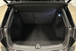 musta Audi Q4 e-tron 2024 kuva 13.