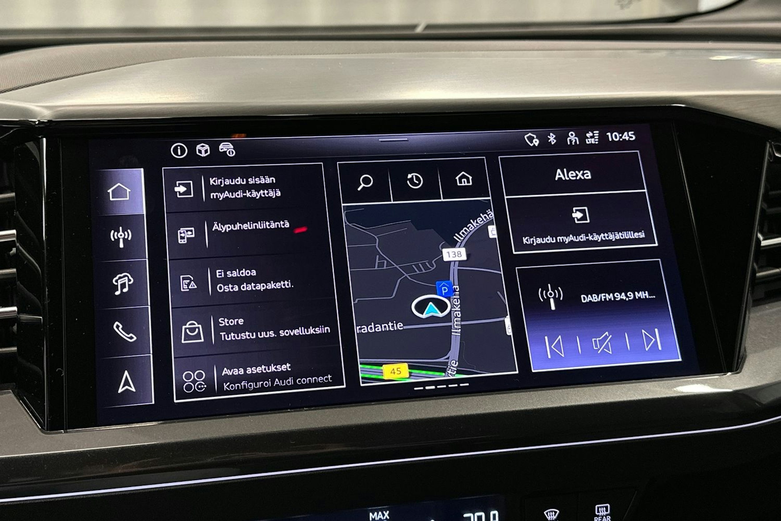 musta Audi Q4 e-tron 2024 kuva 21.