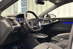 sininen Audi Q4 e-tron 2024 kuva 10.