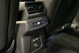 sininen Audi Q4 e-tron 2024 kuva 24.