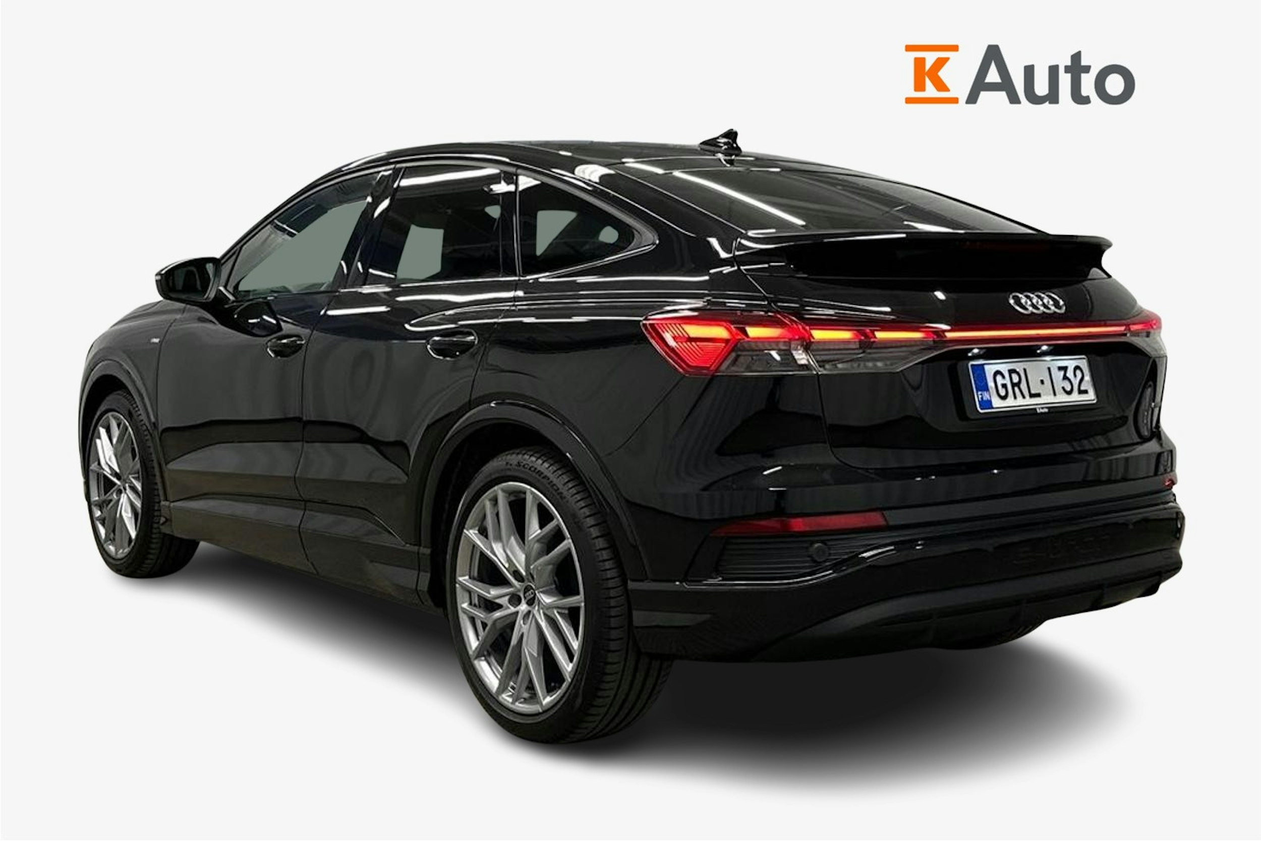 musta Audi Q4 e-tron 2024 kuva 2.