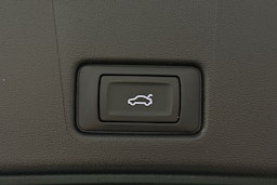 musta Audi Q4 e-tron 2024 kuva 12.