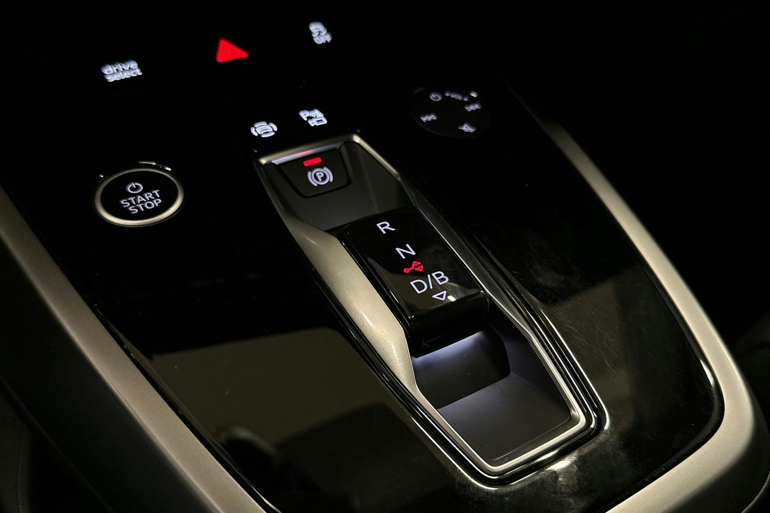 musta Audi Q4 e-tron 2024 kuva 29.