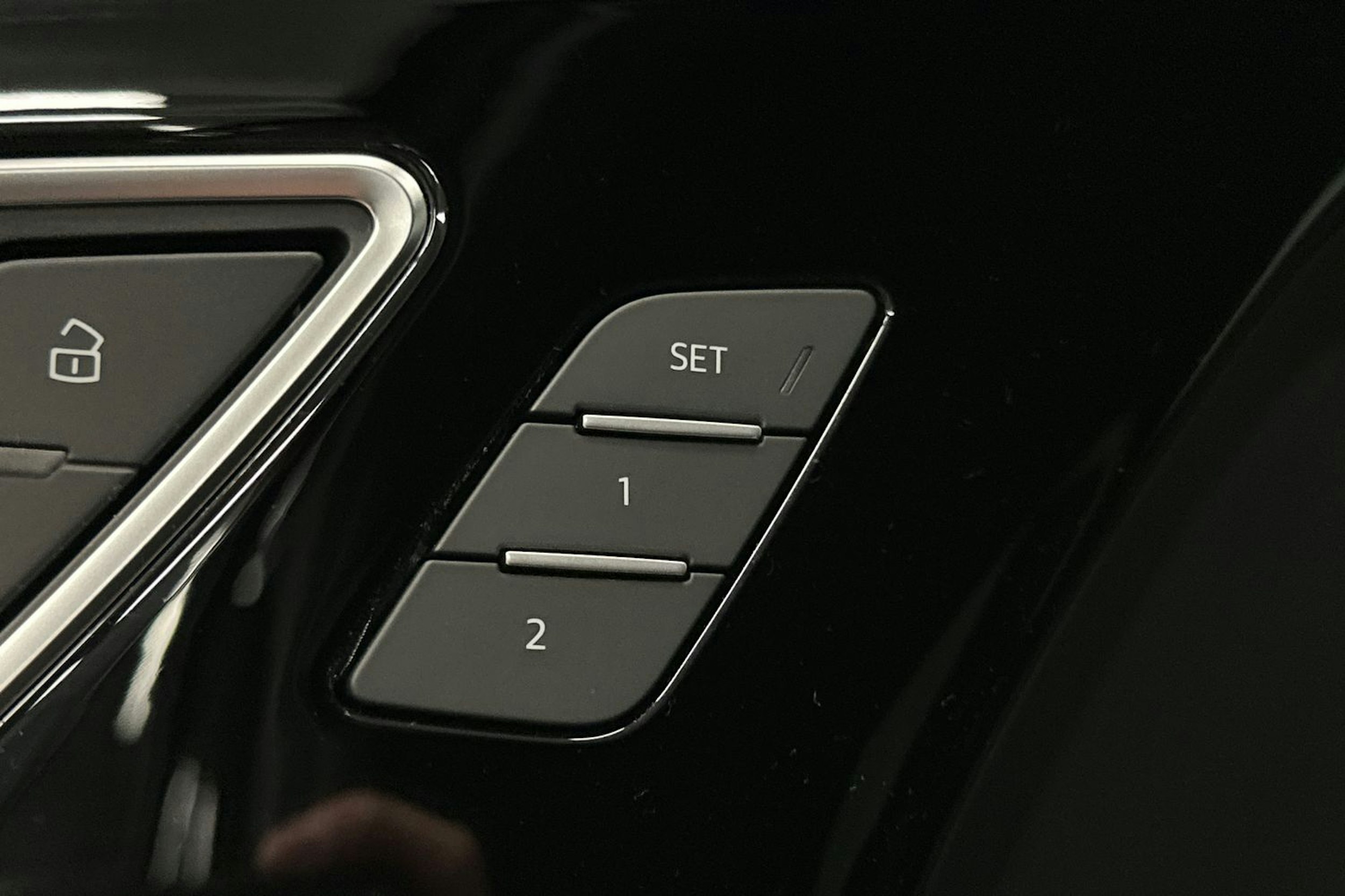 musta Audi Q4 e-tron 2024 kuva 32.