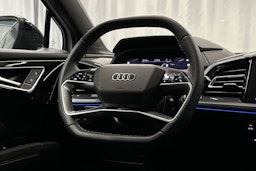 valkoinen Audi Q4 e-tron 2024 kuva 18.