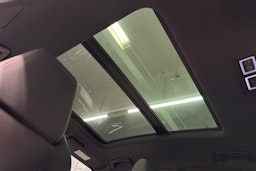 valkoinen Audi Q4 e-tron 2024 kuva 19.