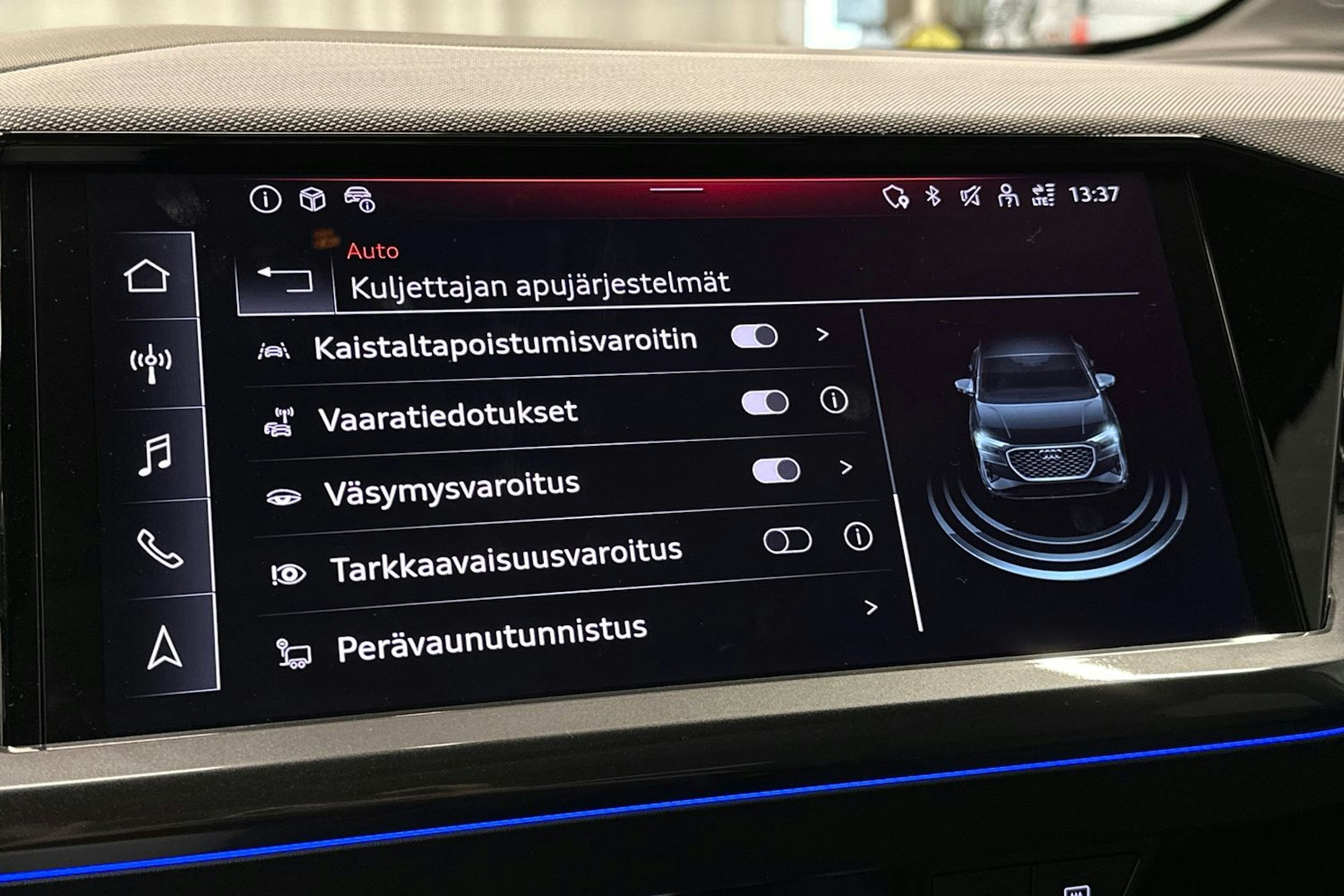 valkoinen Audi Q4 e-tron 2024 kuva 34.