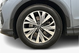 sininen Audi Q4 e-tron 2024 kuva 11.