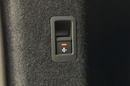 sininen Audi Q4 e-tron 2024 kuva 16.