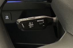 sininen Audi Q4 e-tron 2024 kuva 22.