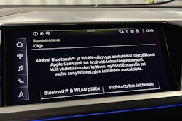 sininen Audi Q4 e-tron 2024 kuva 27.