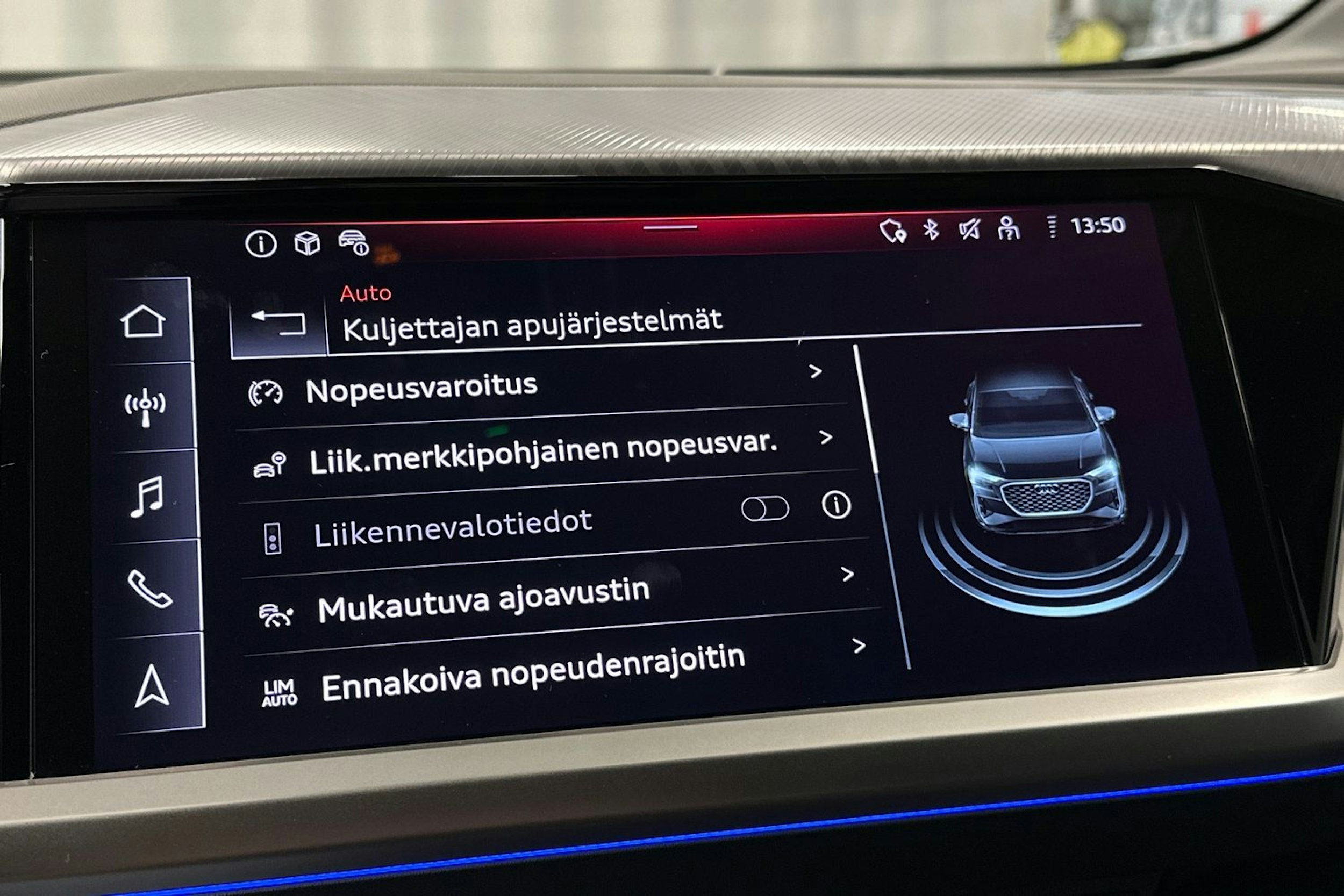 sininen Audi Q4 e-tron 2024 kuva 31.