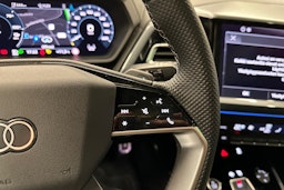 musta Audi Q4 e-tron 2024 kuva 14.