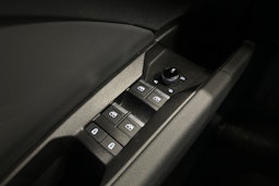 musta Audi Q4 e-tron 2024 kuva 18.