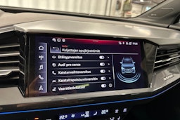 musta Audi Q4 e-tron 2024 kuva 24.