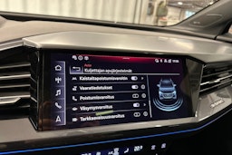 musta Audi Q4 e-tron 2024 kuva 25.