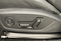 musta Audi Q4 e-tron 2024 kuva 28.