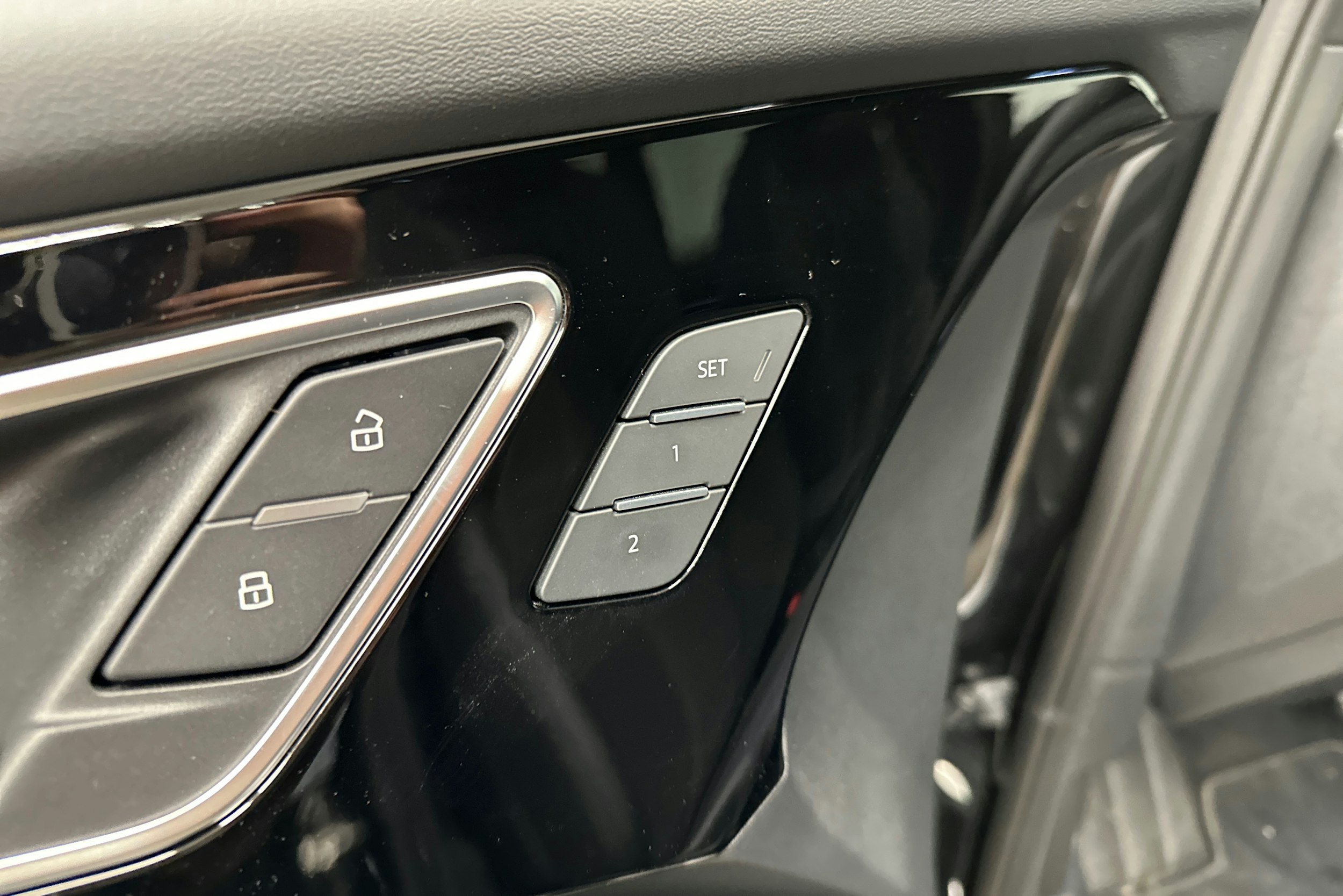 musta Audi Q4 e-tron 2024 kuva 29.
