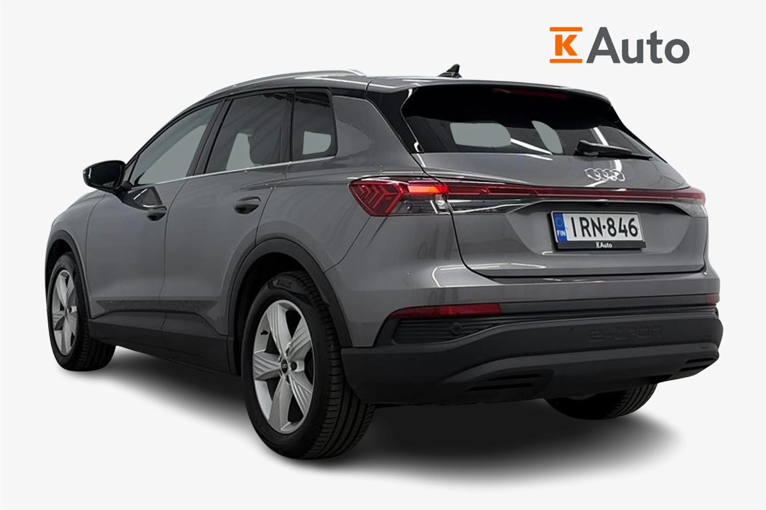 Harmaa Audi Q4 e-tron 2024 kuva 3.