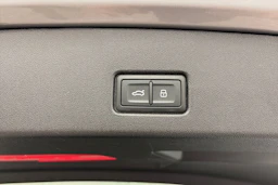 Harmaa Audi Q4 e-tron 2024 kuva 16.