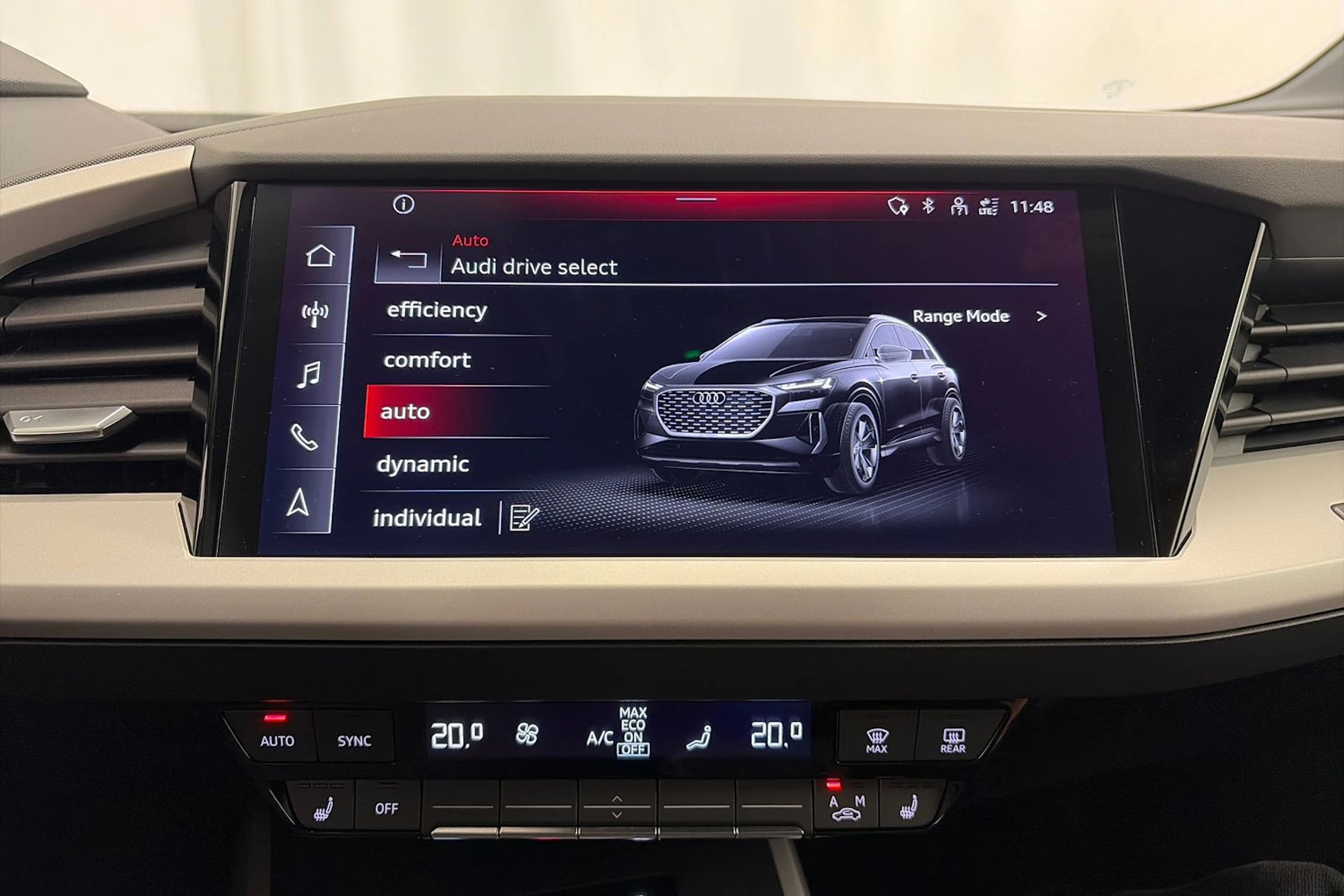 Harmaa Audi Q4 e-tron 2024 kuva 26.