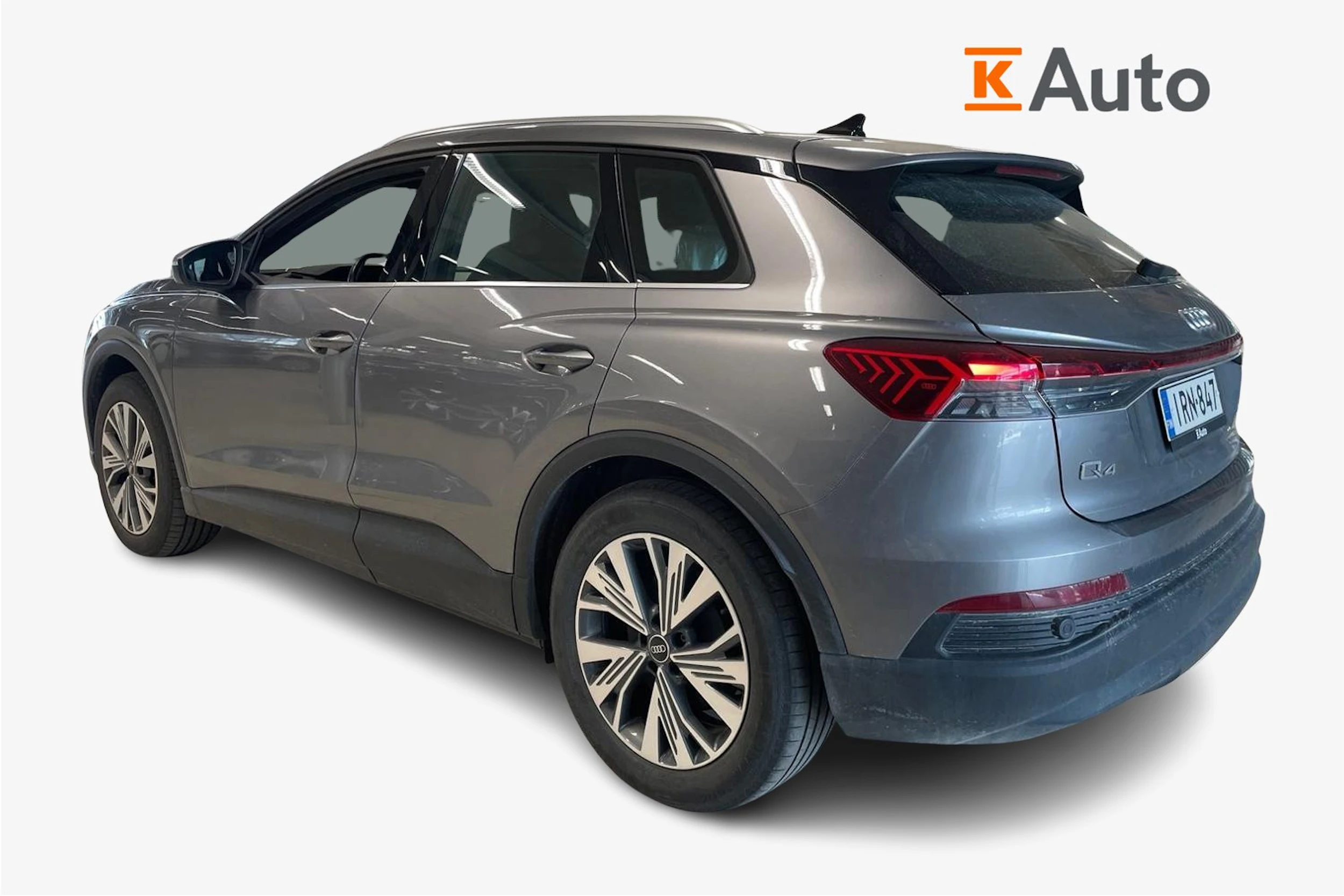 Harmaa Audi Q4 e-tron 2024 kuva 2.