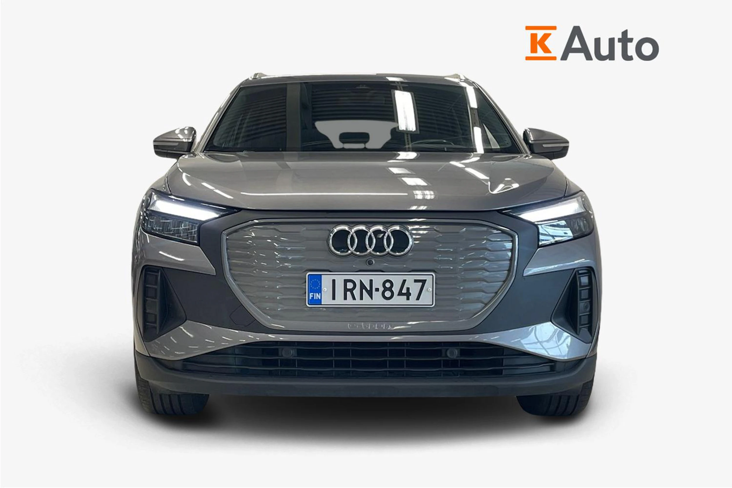Harmaa Audi Q4 e-tron 2024 kuva 4.