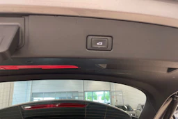 Harmaa Audi Q4 e-tron 2024 kuva 18.
