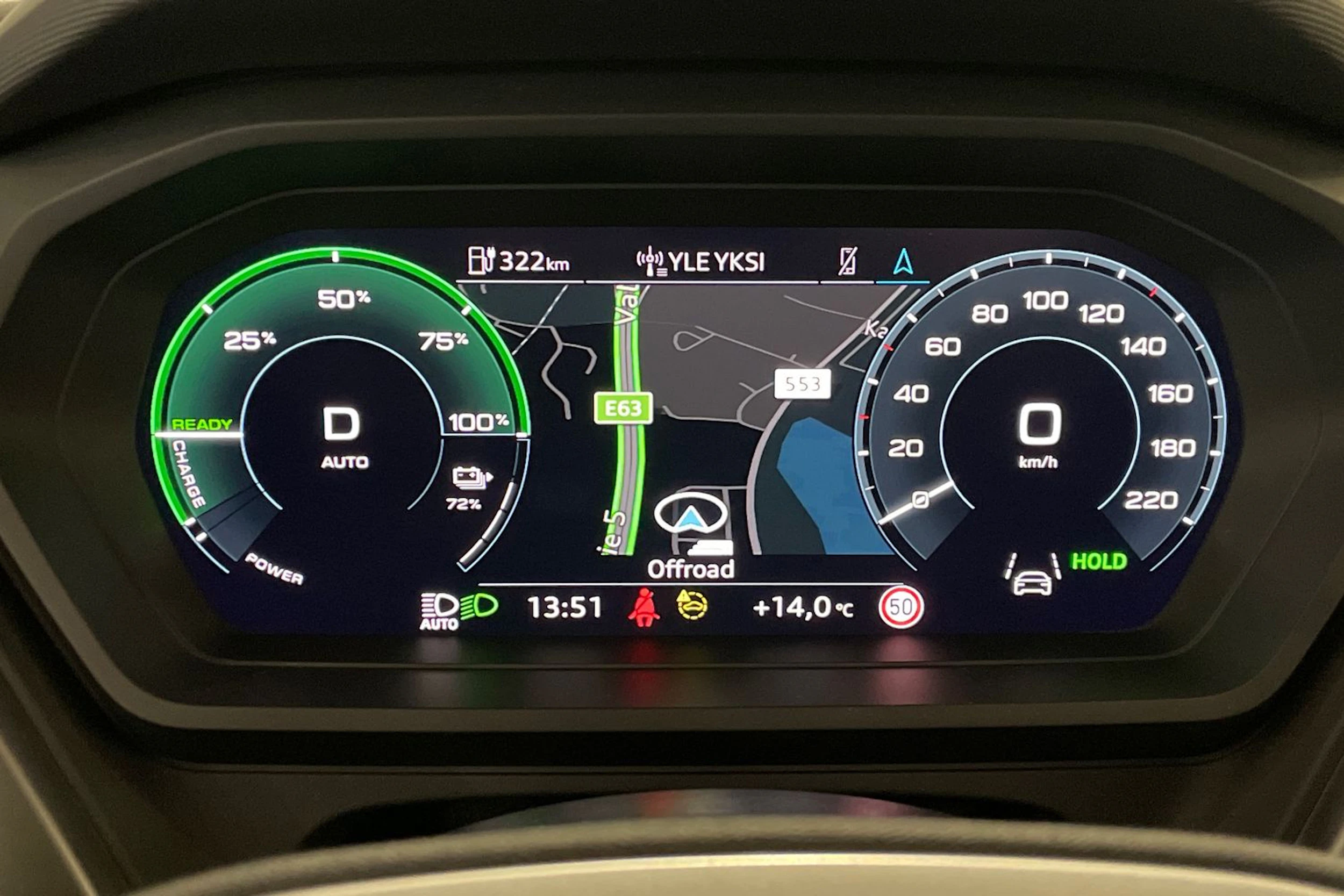 Sininen Audi Q4 e-tron 2024 kuva 14.