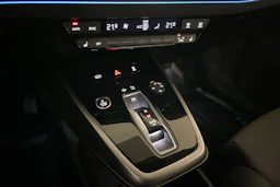 Sininen Audi Q4 e-tron 2024 kuva 16.