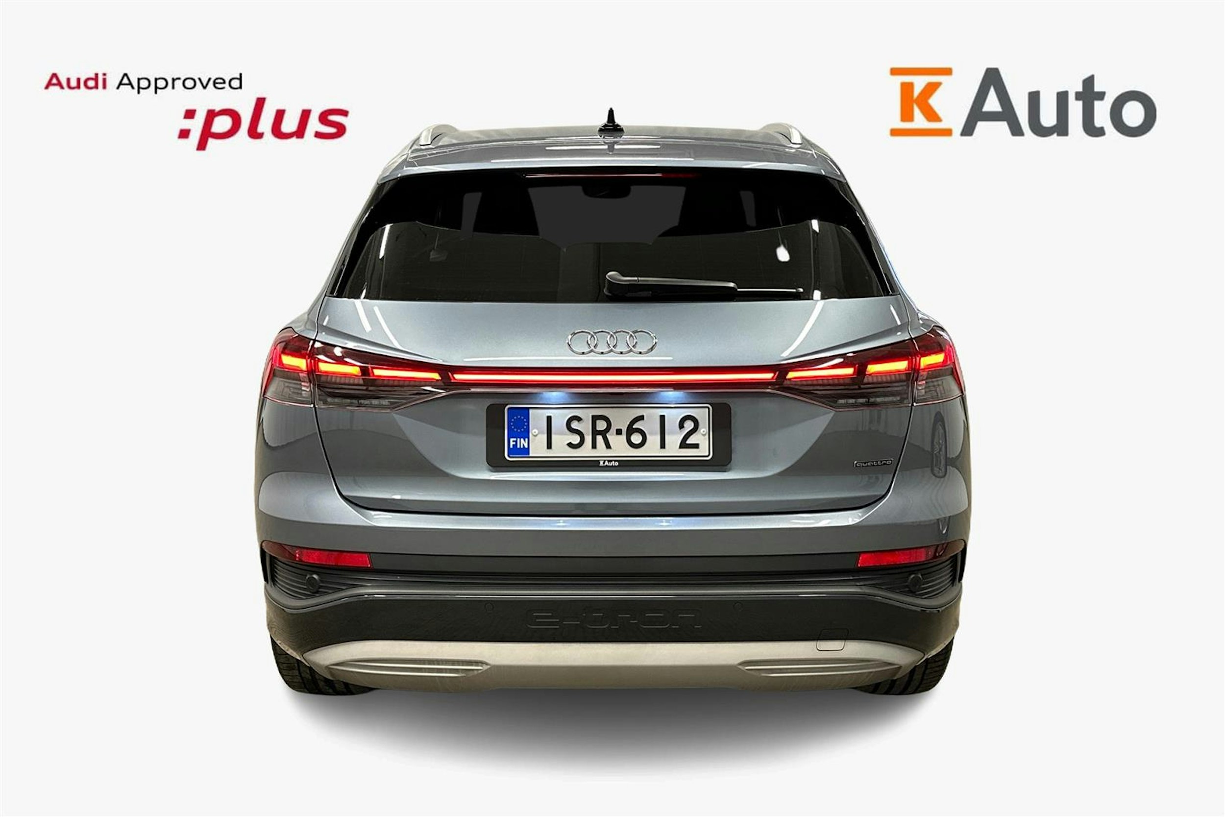 sininen Audi Q4 e-tron 2024 kuva 3.