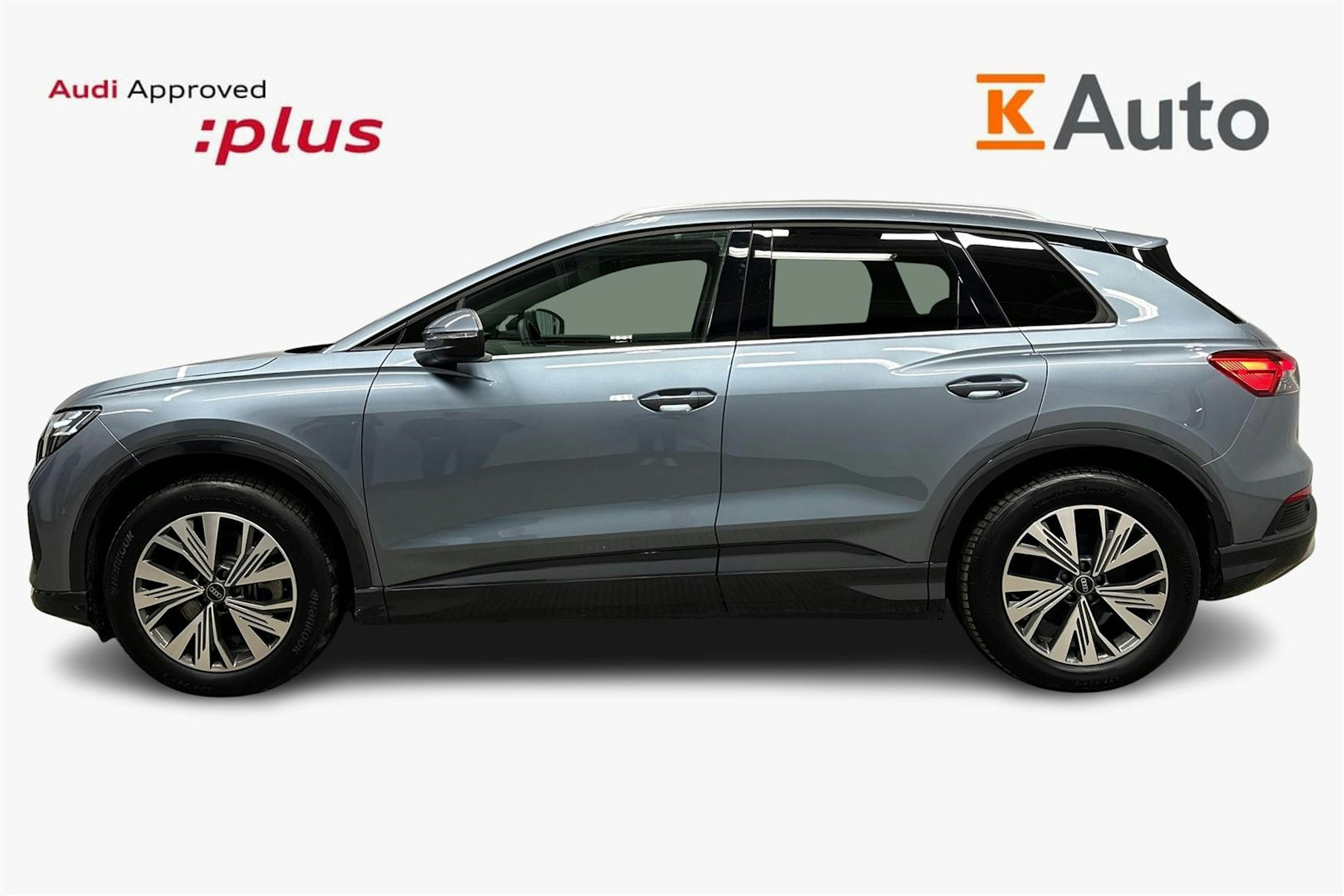 sininen Audi Q4 e-tron 2024 kuva 5.