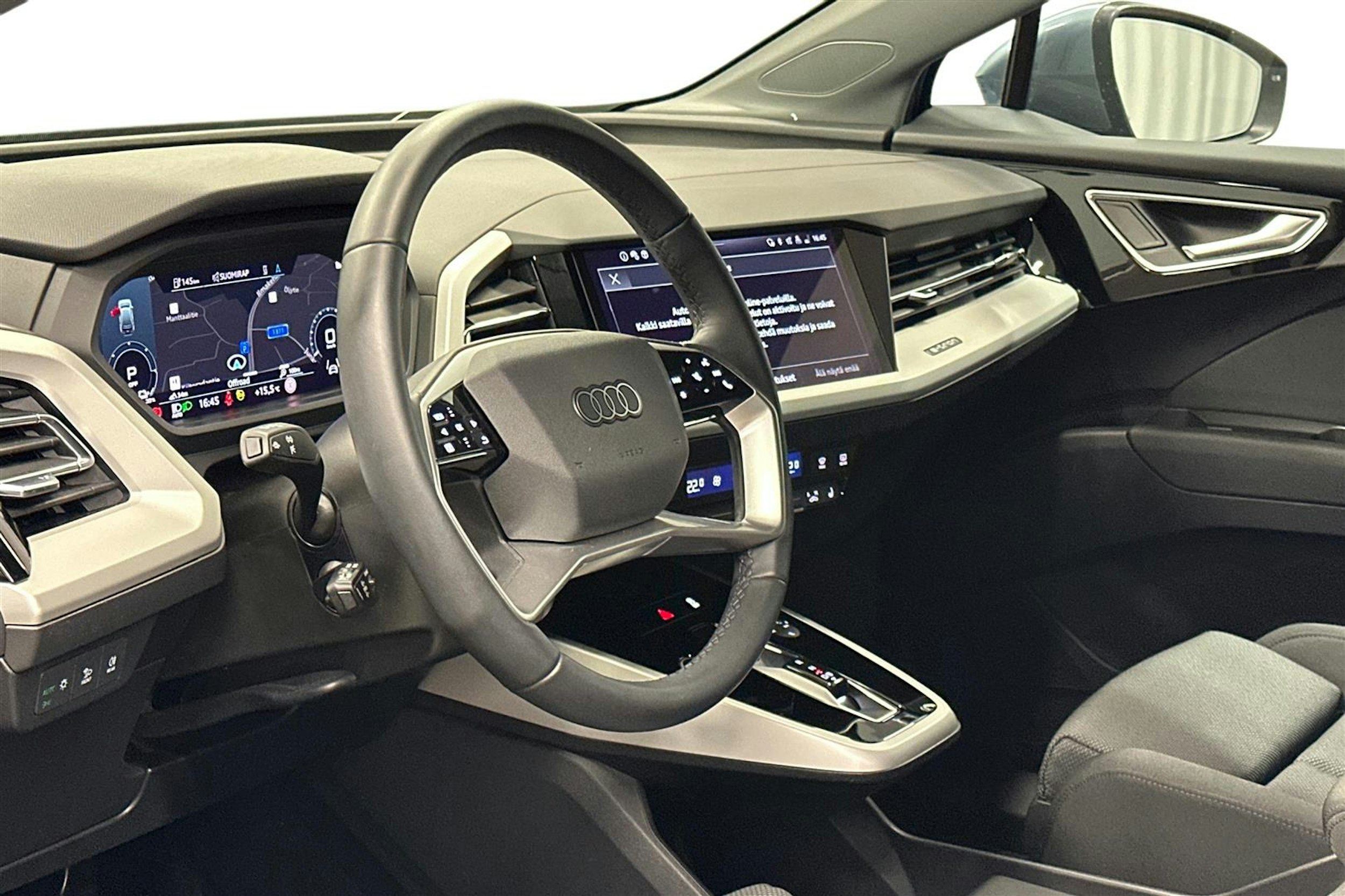 sininen Audi Q4 e-tron 2024 kuva 6.