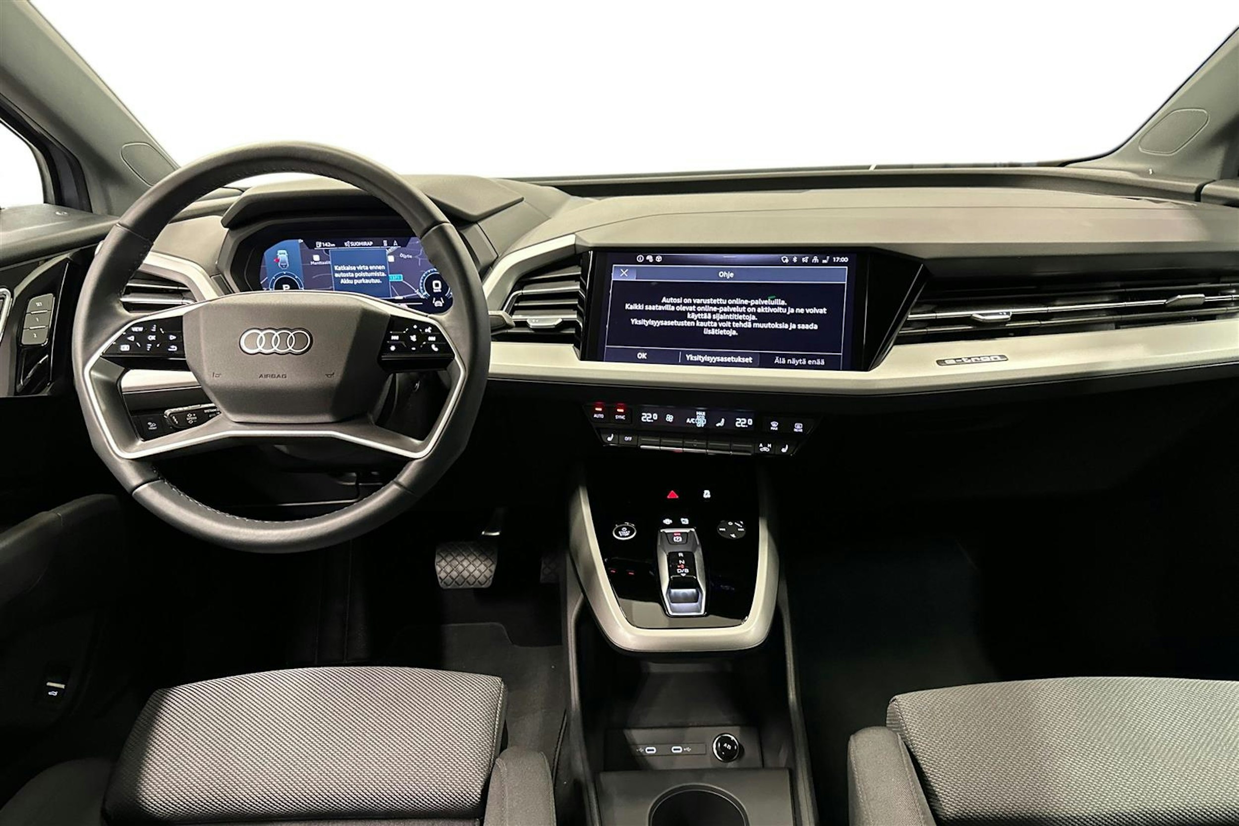 sininen Audi Q4 e-tron 2024 kuva 7.
