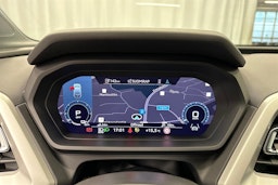 sininen Audi Q4 e-tron 2024 kuva 13.