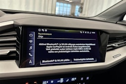 sininen Audi Q4 e-tron 2024 kuva 16.