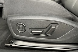 sininen Audi Q4 e-tron 2024 kuva 22.