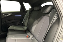 harmaa Audi Q4 e-tron 2024 kuva 10.